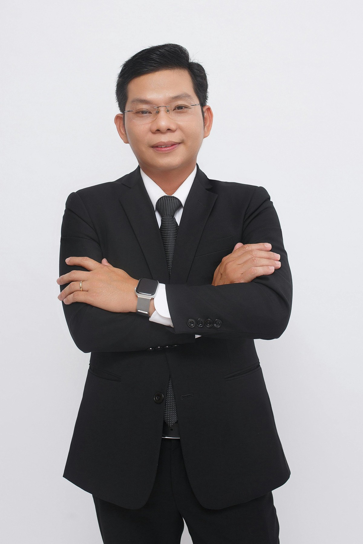 View Professional Business Portrait | Crossed Arms - AI transformation template example full size Professional Business Portrait | Crossed Arms - AI transformation template example